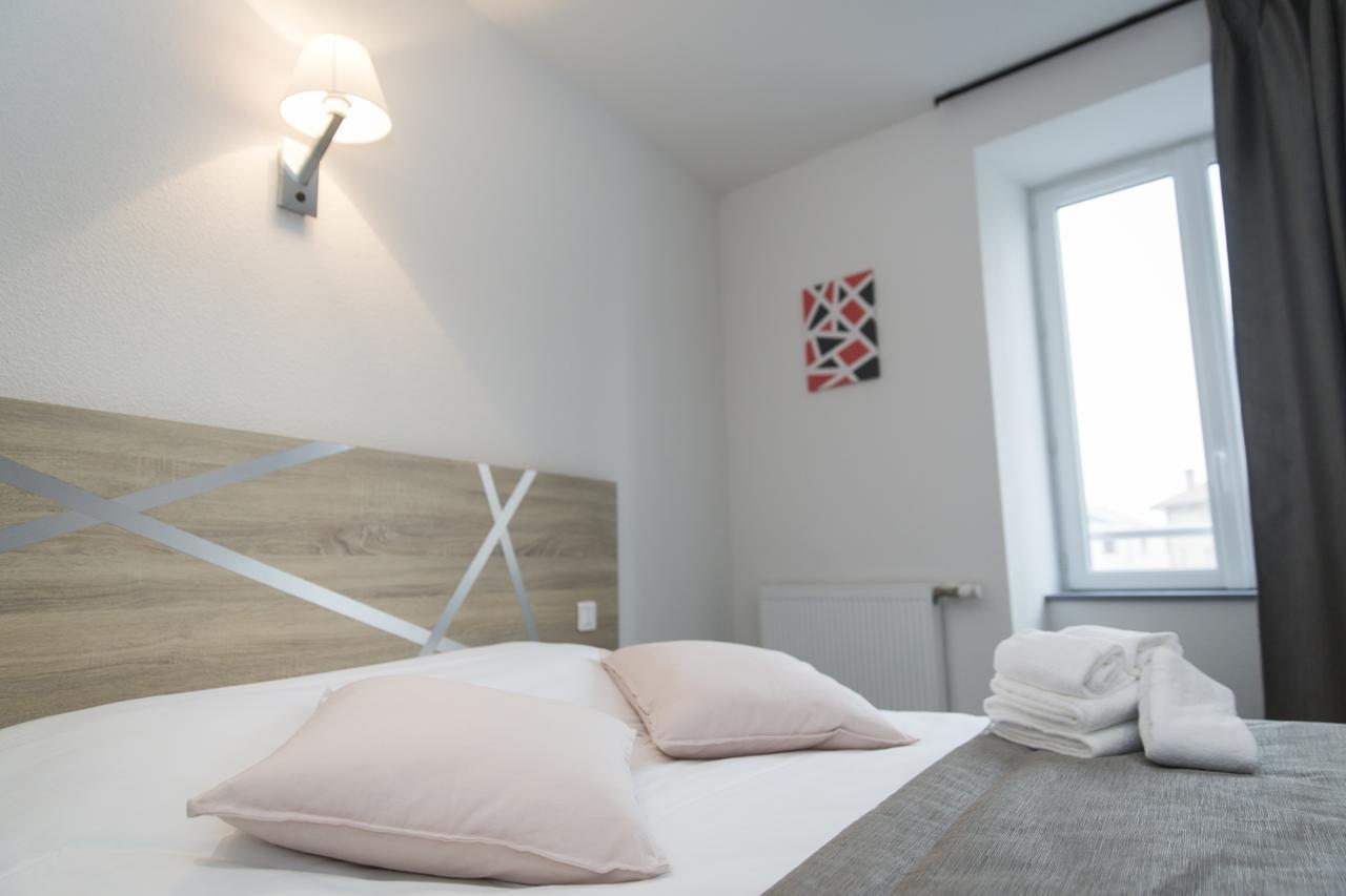 Le Relais Delys Hotel Saint-Remy-sur-Durolle ภายนอก รูปภาพ